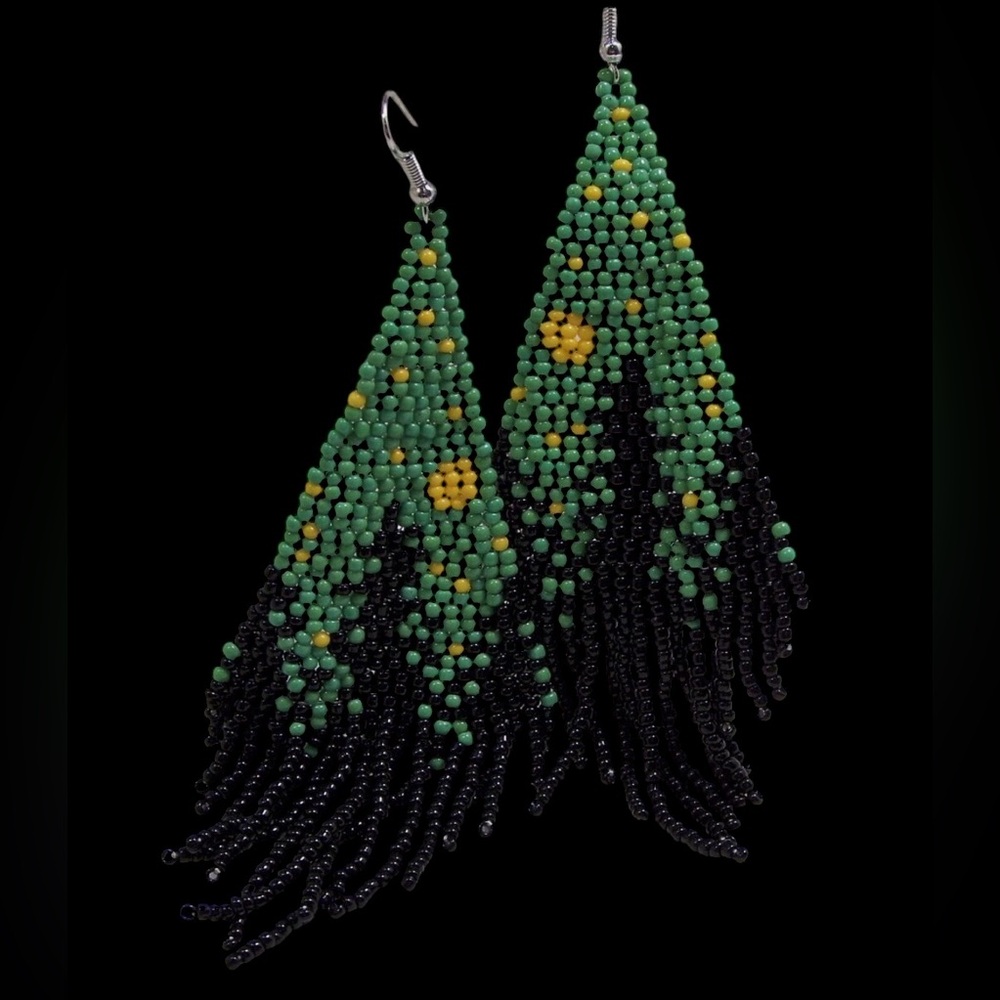 The Great Spruce Forest Pattern Beaded Tassel Earrings. New. - Picture 6 of 9